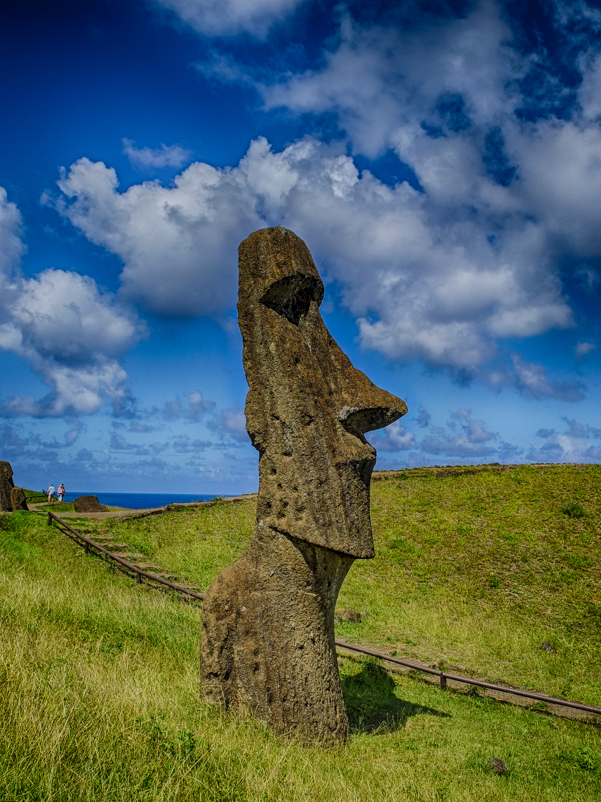 Saving the Moai on Easter Island - Chris Hardman: Writer