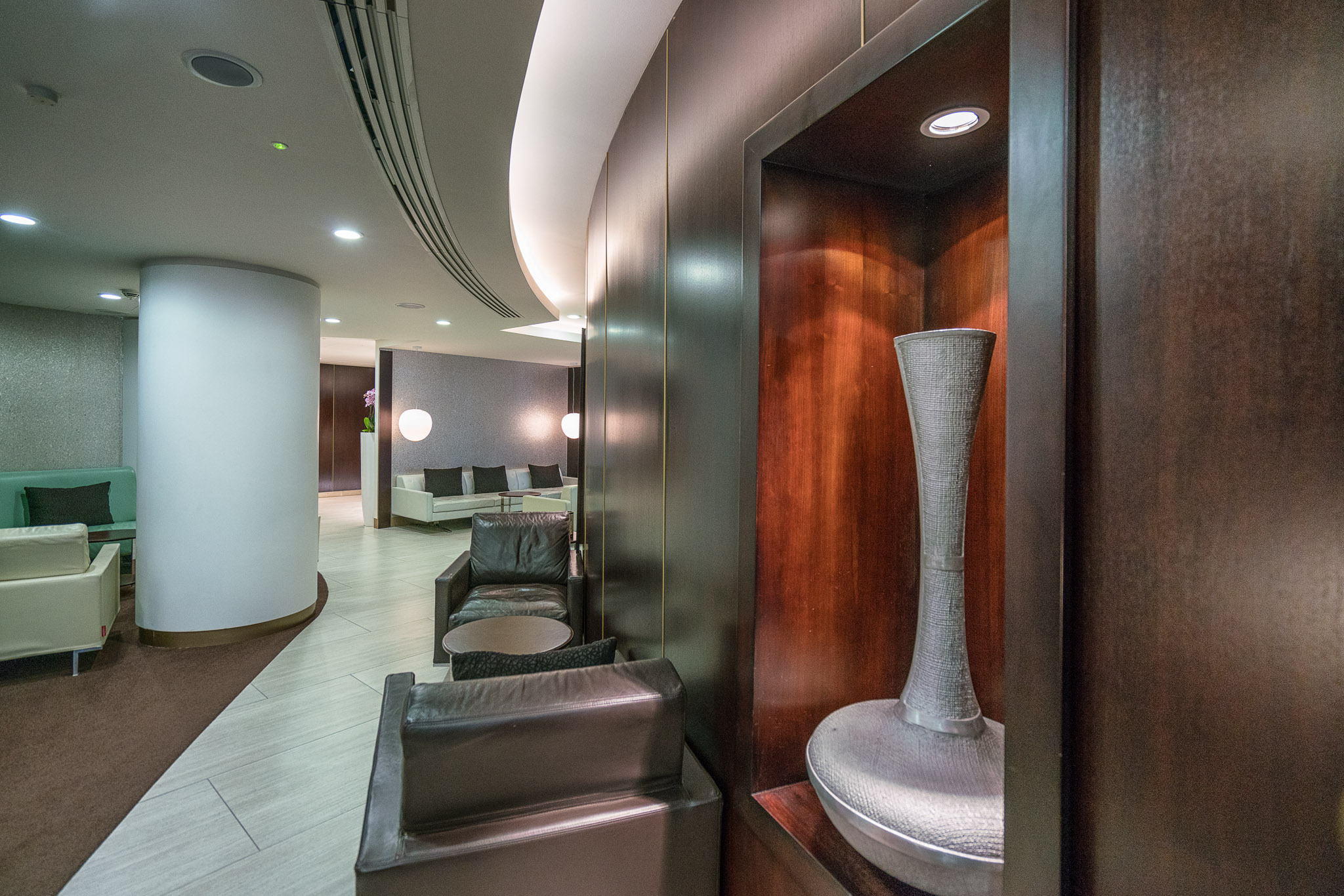etihad first and business class lounge review london