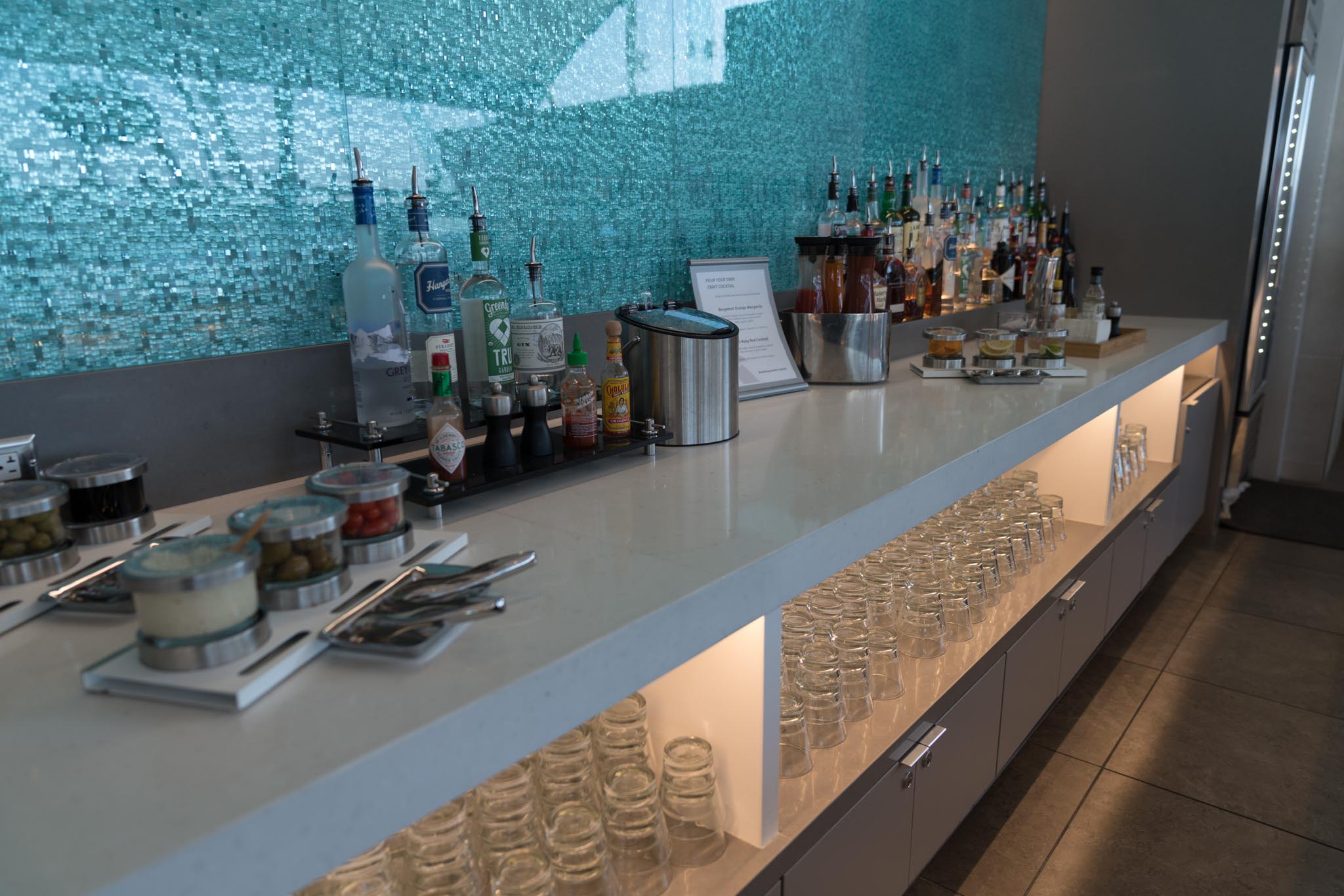 American Airlines LAX Flagship Lounge Review